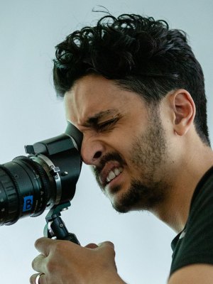 Imran Perretta filming the destructors (2019).