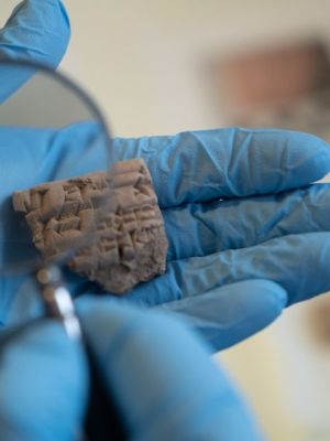 Clay tablet from Iraq, from between 2100 to 2000BC. Photo: Kyle Cassidy