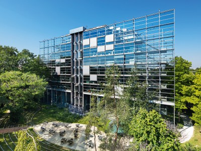 View of the garden of the Fondation Carter – Theatrum Botanicum by Lothar Baumgarten. Photo: Luc Boegly