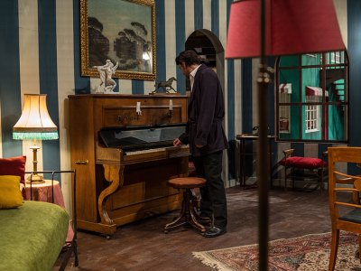 Bonjour (2015), Ragnar Kjartansson. Installation view at MAMbo – Museo d’Arte Moderna di Bologna, 2020.