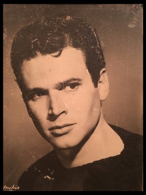 Michael Hall (1926–2020).