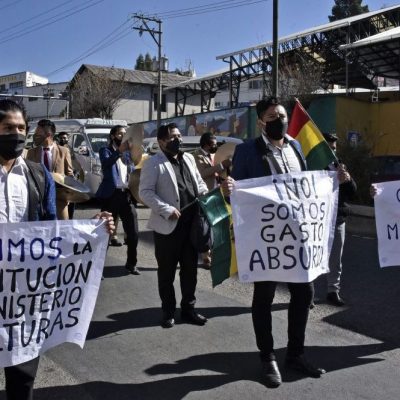 Artists on a march to demand the restitution of the Ministry of Culture on June 15, 2020 in La Paz, Bolivia. Photo by Aizar Raldes/AFP via Getty Images