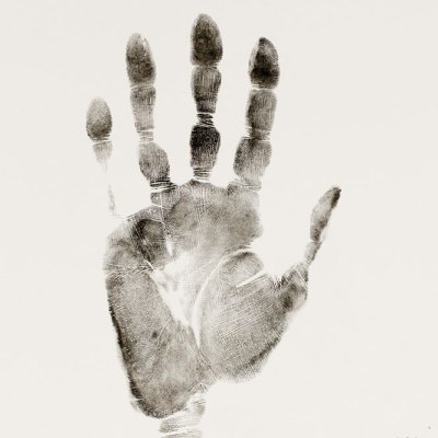 2330 grammi (detail; 1994), Giuseppe Penone.