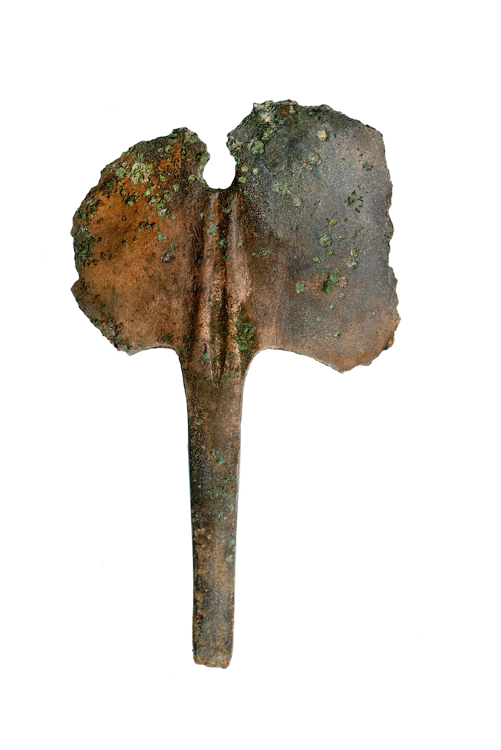 Double-sided razor from the Havering Hoard (c. 900–c. 800 BC).