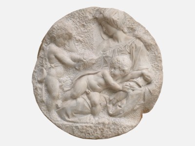 The Virgin and Child with the Infant St John , known as the Taddei Tondo (c. 1504–05), Michelangelo Buonarroti. Royal Academy of Arts, London.