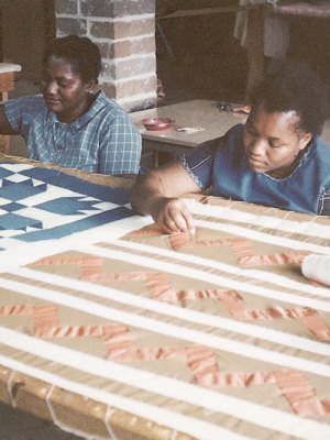 Leola Pettway and Qunnie Pettway working at the Freedom Quilting Bee in 1972.