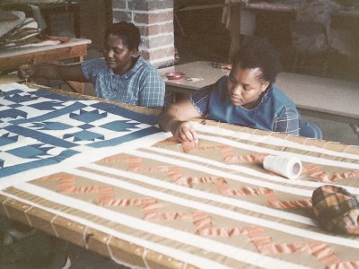 Leola Pettway and Qunnie Pettway working at the Freedom Quilting Bee in 1972.