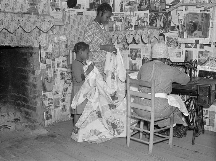 Lucy Mooney and granddaughters Lucy P. Pettway and Bertha Pettway, photographed in 1937