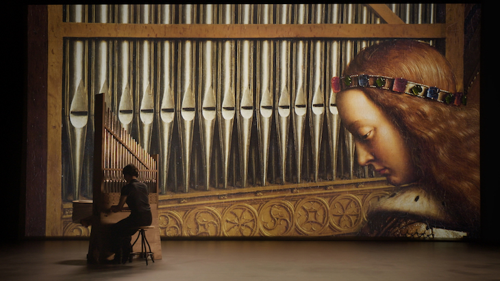 La Tentation du réel, l'Agneau mystique des frères Van Eyck (film still; 2019), dir. by Jérôme Laffont and Joachim Thôme. 