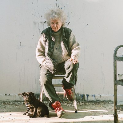 Maggi Hambling, photographed with her pug, Peggy, in November 2020.