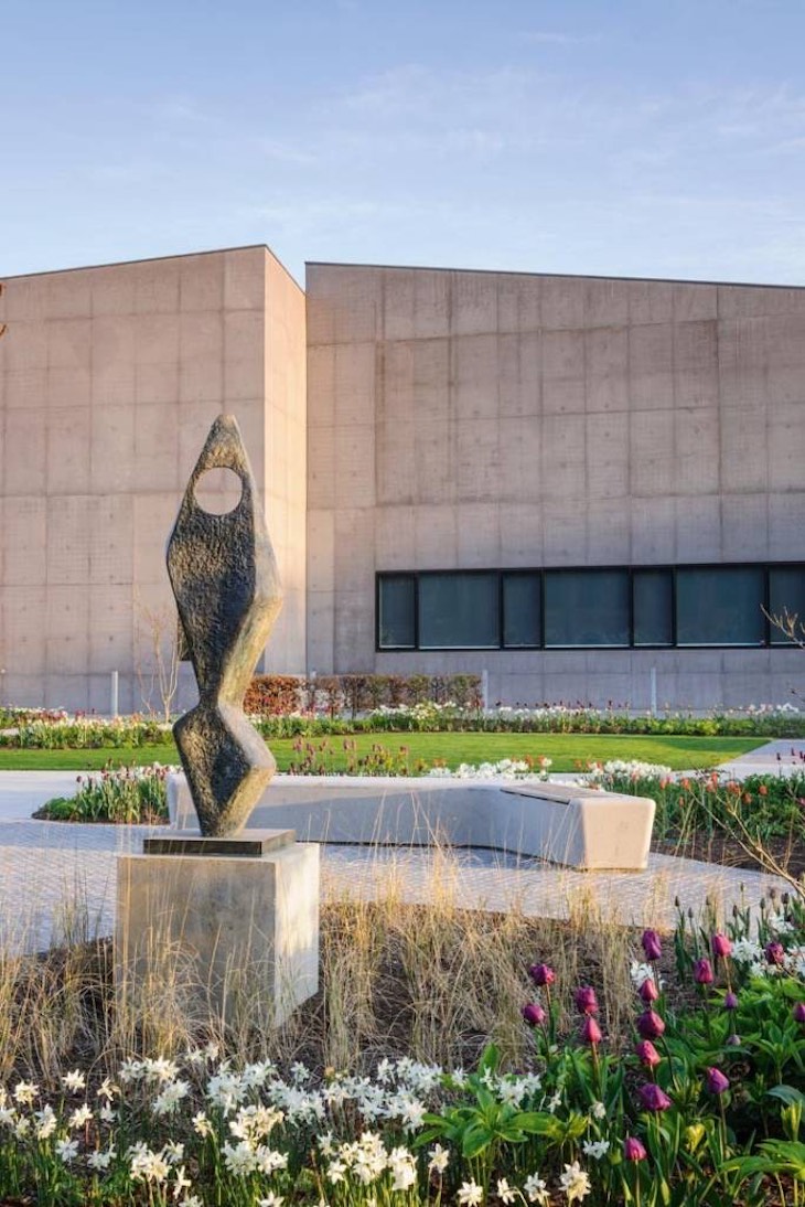 The Hepworth Wakefield garden in April 2020.