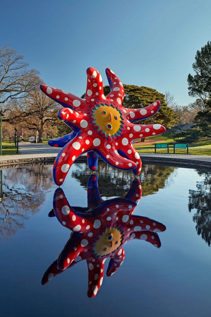 I Want to Fly to the Universe (2020), Yayoi Kusama.