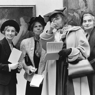 Dress circle: visitors to the Tate Gallery in 1957.