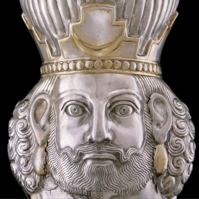 Head of a king (c. 4th century), Sasanian. Metropolitan Museum of Art, New York