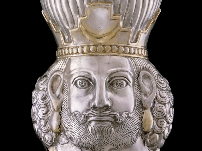 Head of a king (c. 4th century), Sasanian. Metropolitan Museum of Art, New York
