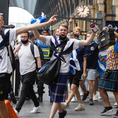 The Tartan Army arrives at Kings Cross.
