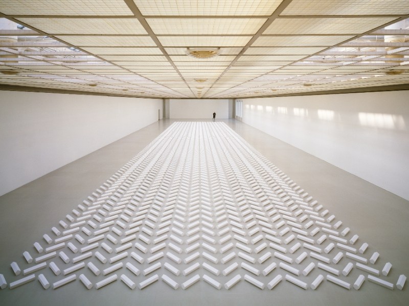 The 2000 Sculpture (1992), Walter De Maria.