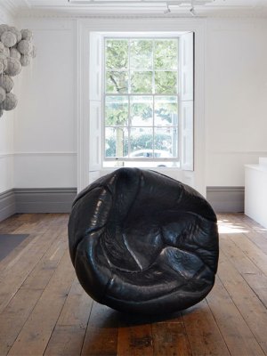 Installation view, ‘Balls’, OOF Gallery, London, 2021.