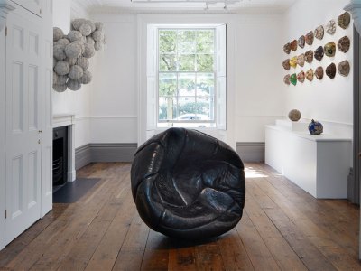 Installation view, ‘Balls’, OOF Gallery, London, 2021.