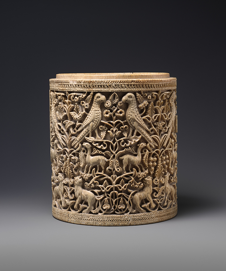 Pyxis (c. 950–975), made in Cordoba, Andalusia.