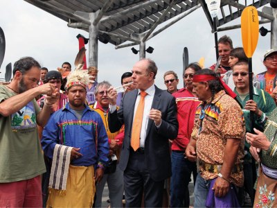 Renewal of the Two Row Treaty in 2013, affirmed by Andy Mager, Hickory Edwards, Netherlands Consul Rob de Vos, Chief Jake Edwards and Faithkeeper Oren Lyons in New York, August 2013