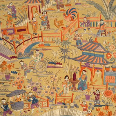 Embroidered Manila silk shawl (detail; c. 1920). Museo del Traje, Madrid. Photo: Lucía Ybarra Zubiaga; ©Museo del Traje. Centro de Investigación del Patrimonio Etnológico, Madrid, Spain