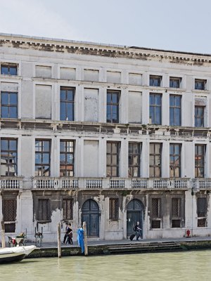 The dilapidated facade of Palazzo Priuli Manfrin, Venice, photographed in 2015.