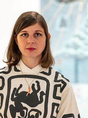 Lucy McKenzie at Tate Liverpool, 2021.