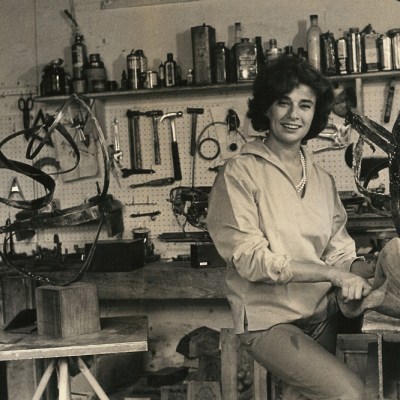 The sculptor Beverly Pepper (1922–2020).
