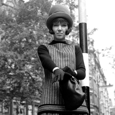 After a fashion – Mary Quant on the Brompton Road, Knightsbridge, in October 1960. Photo: Cyril Maitland/Mirrorpix/Getty Images