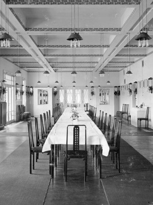 Dining hall from Sanatorium Westend, Purkersdorf (1905), Josef Hoffmann.
