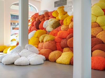 Saffron Sentinel (c. 2017) Sheila Hicks. Photo: © Noam Preisman