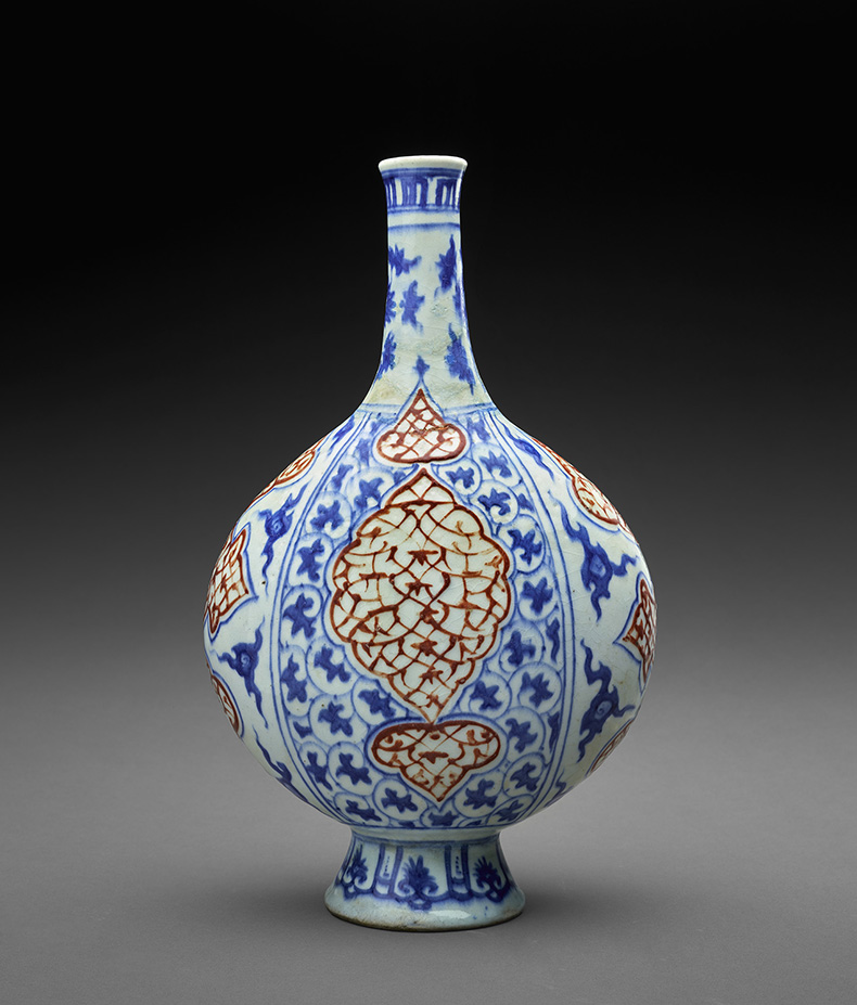 Rare Works of Persian Blue and White Ceramics from the Hossein Afshar  Collection on View Together for the First Time