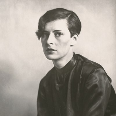 Sekretärin beim Westdeutschen Rundfunk in Köln (detail; 1931), August Sander.