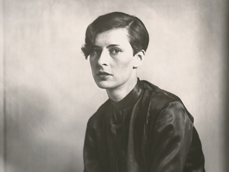 Sekretärin beim Westdeutschen Rundfunk in Köln (detail; 1931), August Sander.