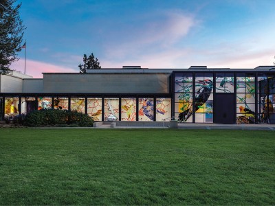 Exterior view of the ‘Borderlands’ exhibition, including Enrique Martínez Celaya’s There-bound (2021), at the Huntington Library, Art Museum and Botanical Gardens in San Marino.