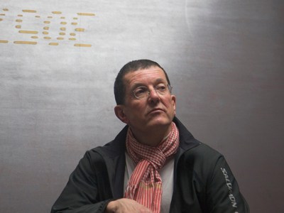 portrait of antony gormley