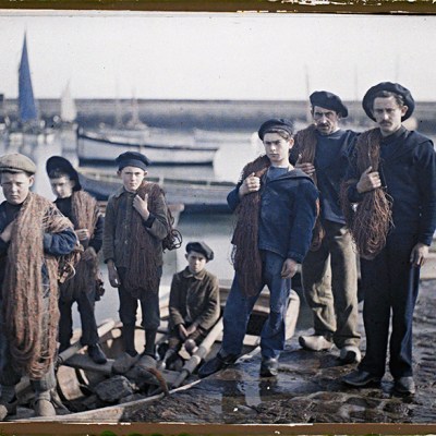 Roscoff (Finisterre): M. Masson and his team of fisherman prepare to go out to see