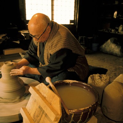Shoji Hamada at work in 2008