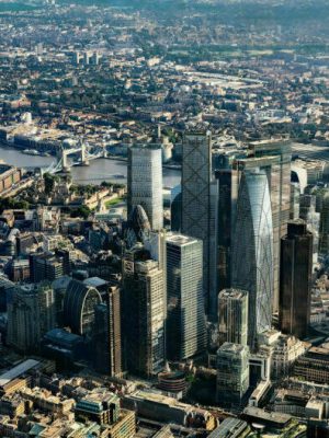Render showing 55 Bishopsgate within the eastern cluster of the City of London.