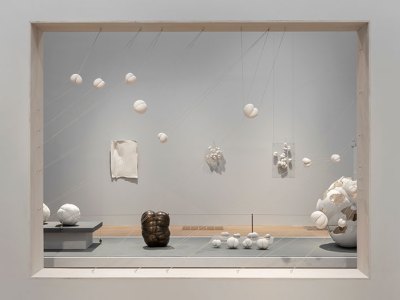 Installation view of ’Maria Bartuszová’ at Tate Modern, London, in 2022. Photo: © Tate/Joe Humphrys
