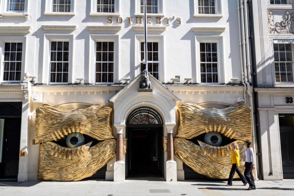 In the art market IRL still beats URL