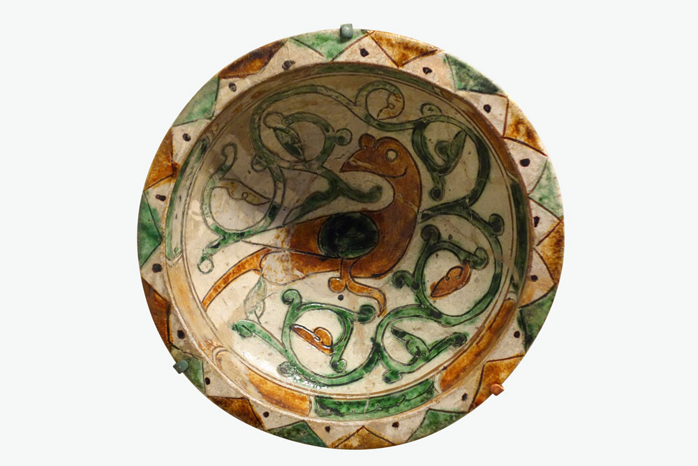 The forgers who remade Islamic ceramics