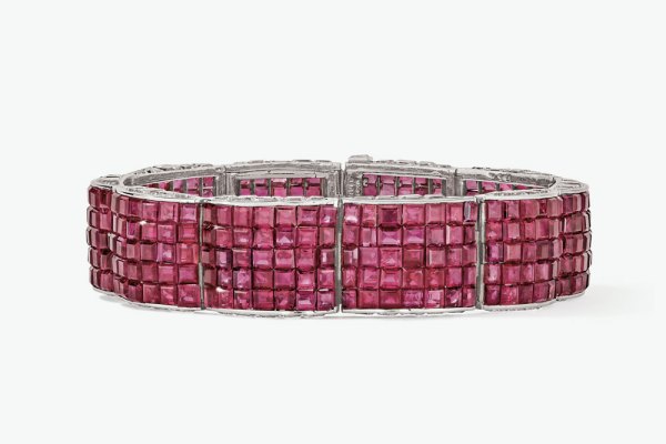 Jewel purpose: the art of Van Cleef & Arpels
