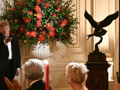 Diplomacy takes flight at the White House